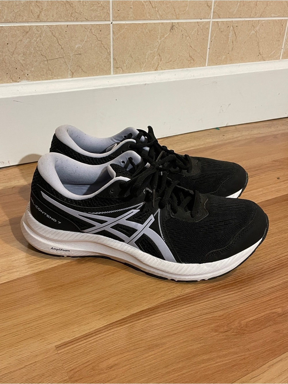 ASICS GEL-CONTEND
AmpliFoam Running Shoes - Picture 6 of 8